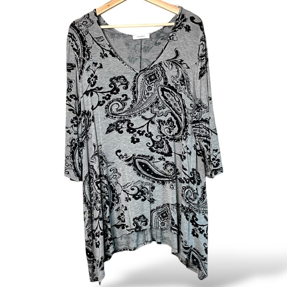 MANDEE Jersey Knit 3/4 Sleeve Tunic Top Sharkbite Hem Vee Neckline Grey Black 2X - Picture 1 of 9